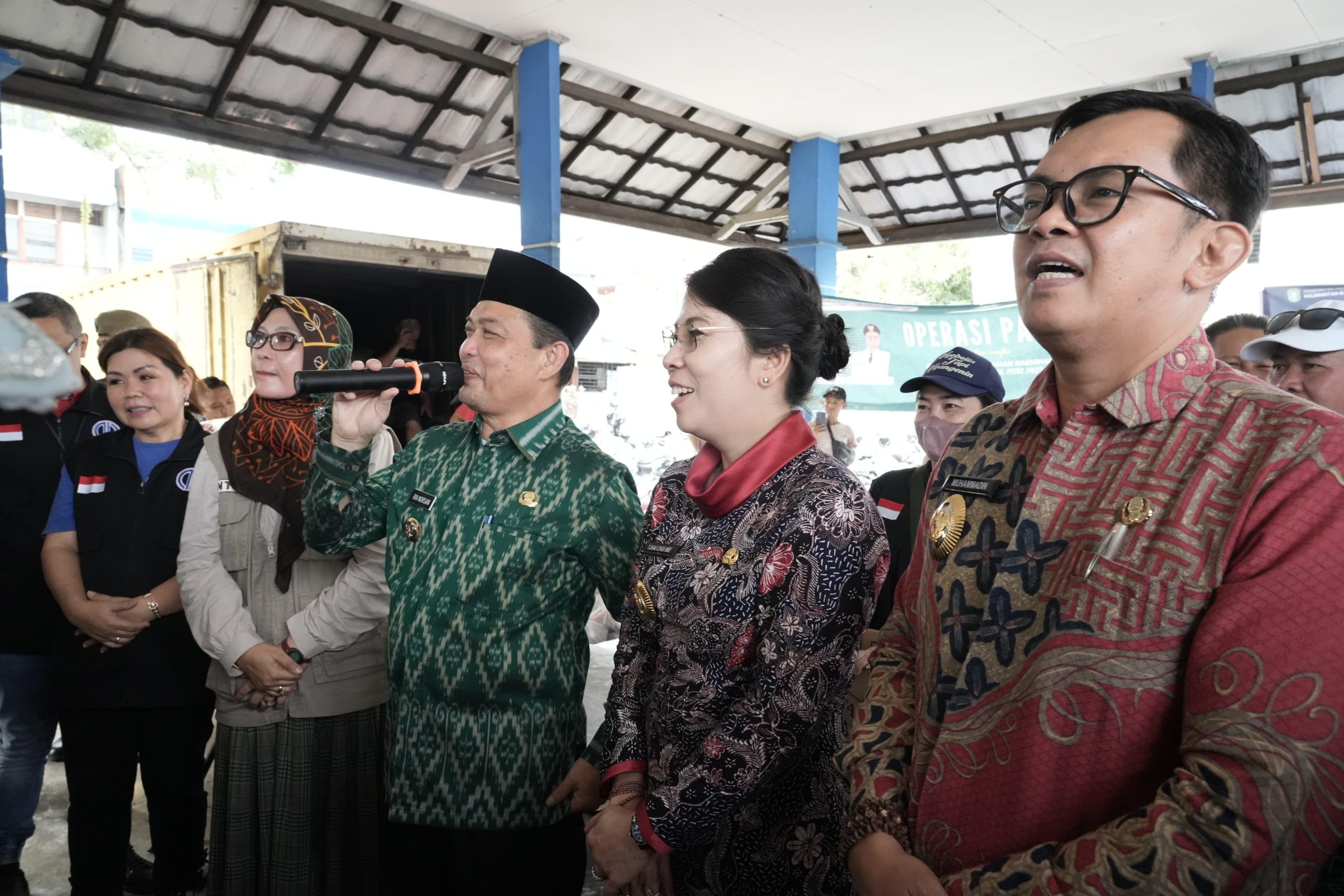 Gubernur Ria Norsan Tinjau Pasar Murah di Singkawang, Sembako Terjangkau untuk Warga Selama Ramadan