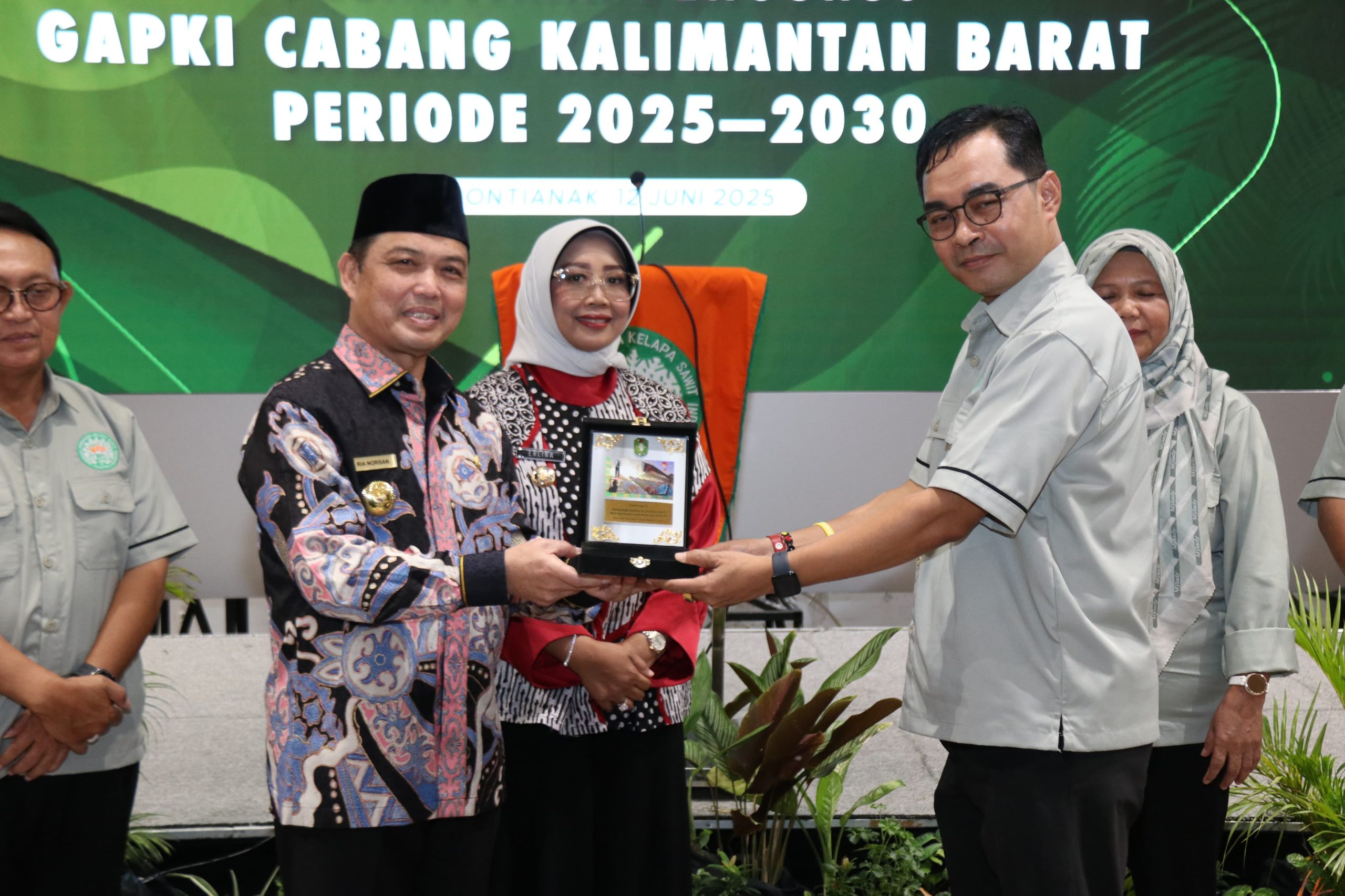 Gubernur Kalbar Ajak Pengusaha Sawit Untuk Bersinergi Membangun Kalbar